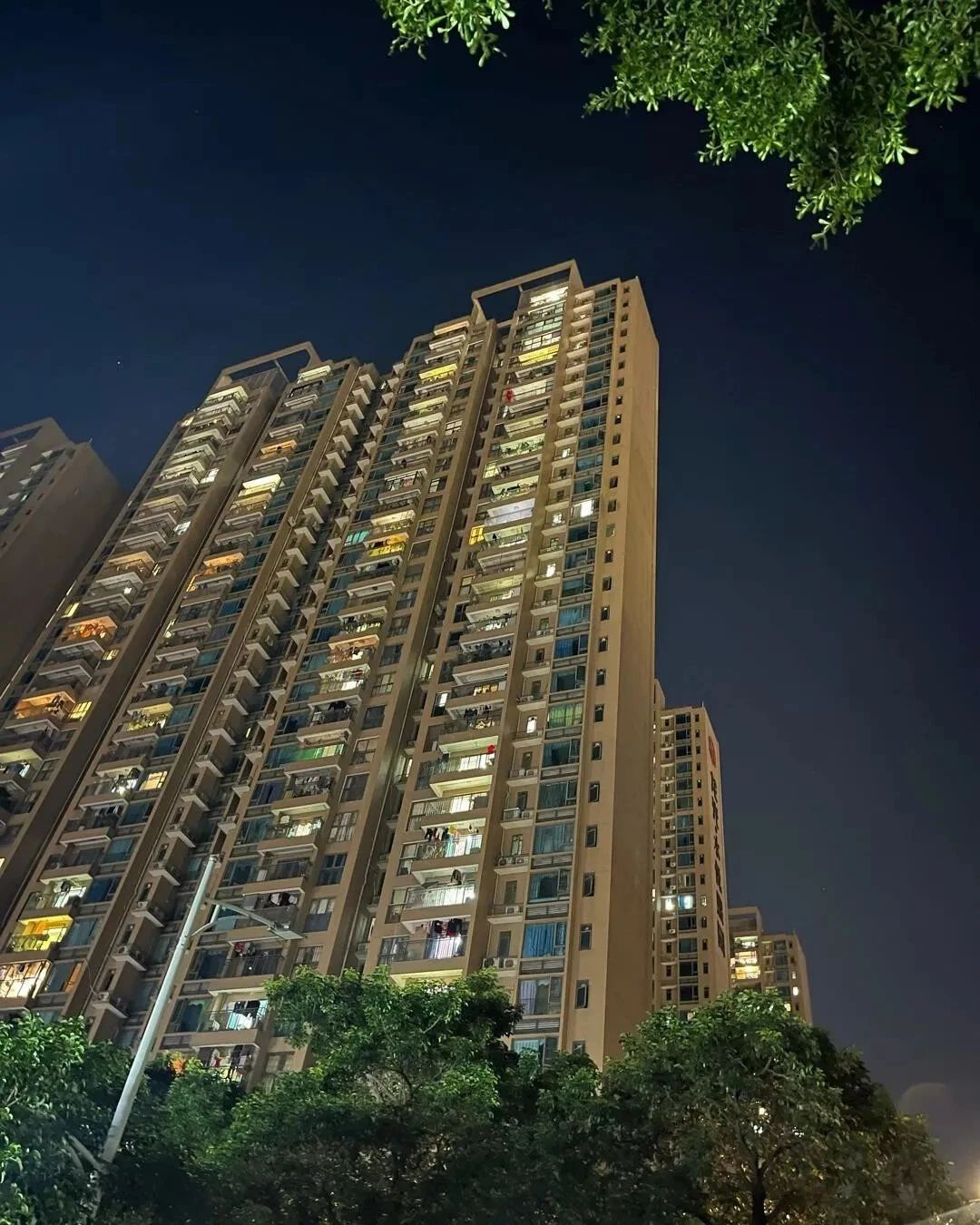 Sau 19 giờ, mọi khu chung cư đều lộ Sau 19 giờ, mọi khu chung cư đều lộ