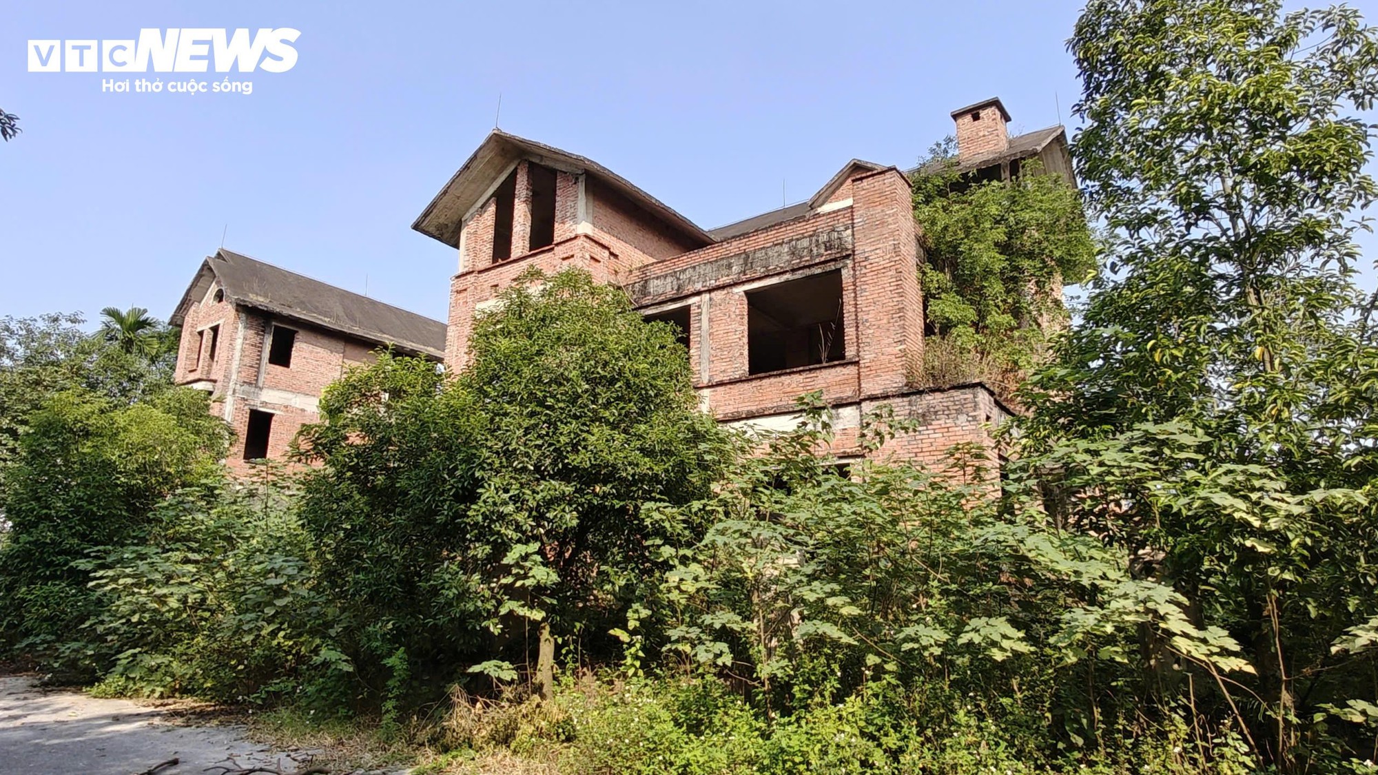 Loạt biệt thự chục tỷ 'đắp chiếu' giữa khu đ&ocirc; thị hoang vắng ở Bắc Ninh- Ảnh 9.