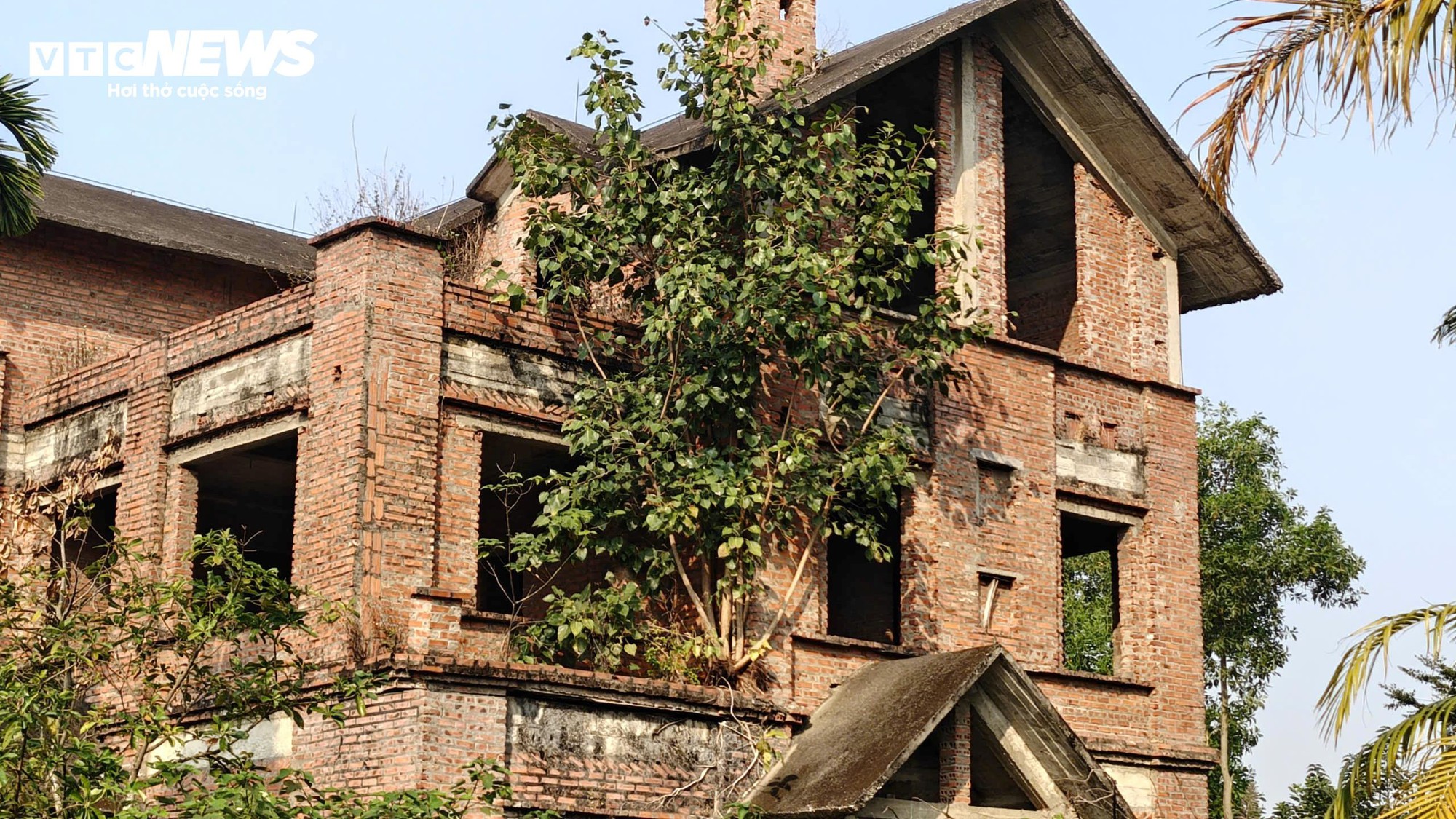 Loạt biệt thự chục tỷ 'đắp chiếu' giữa khu đ&ocirc; thị hoang vắng ở Bắc Ninh- Ảnh 4.