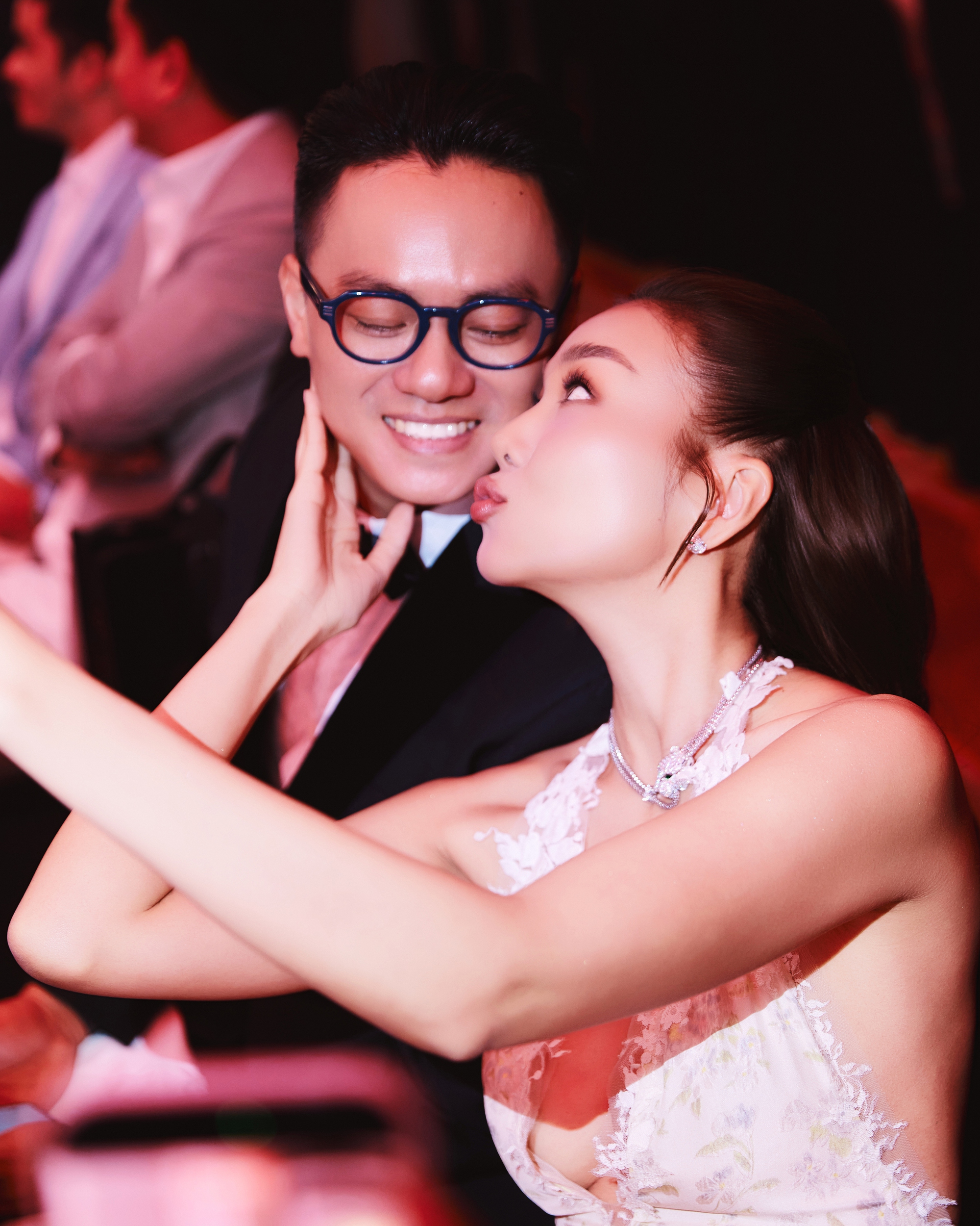 Vợ chồng Thanh Hằng và con số 5,1 tỷ đồng- Ảnh 2. Vợ chồng Thanh Hằng và con số 5,1 tỷ đồng- Ảnh 2.