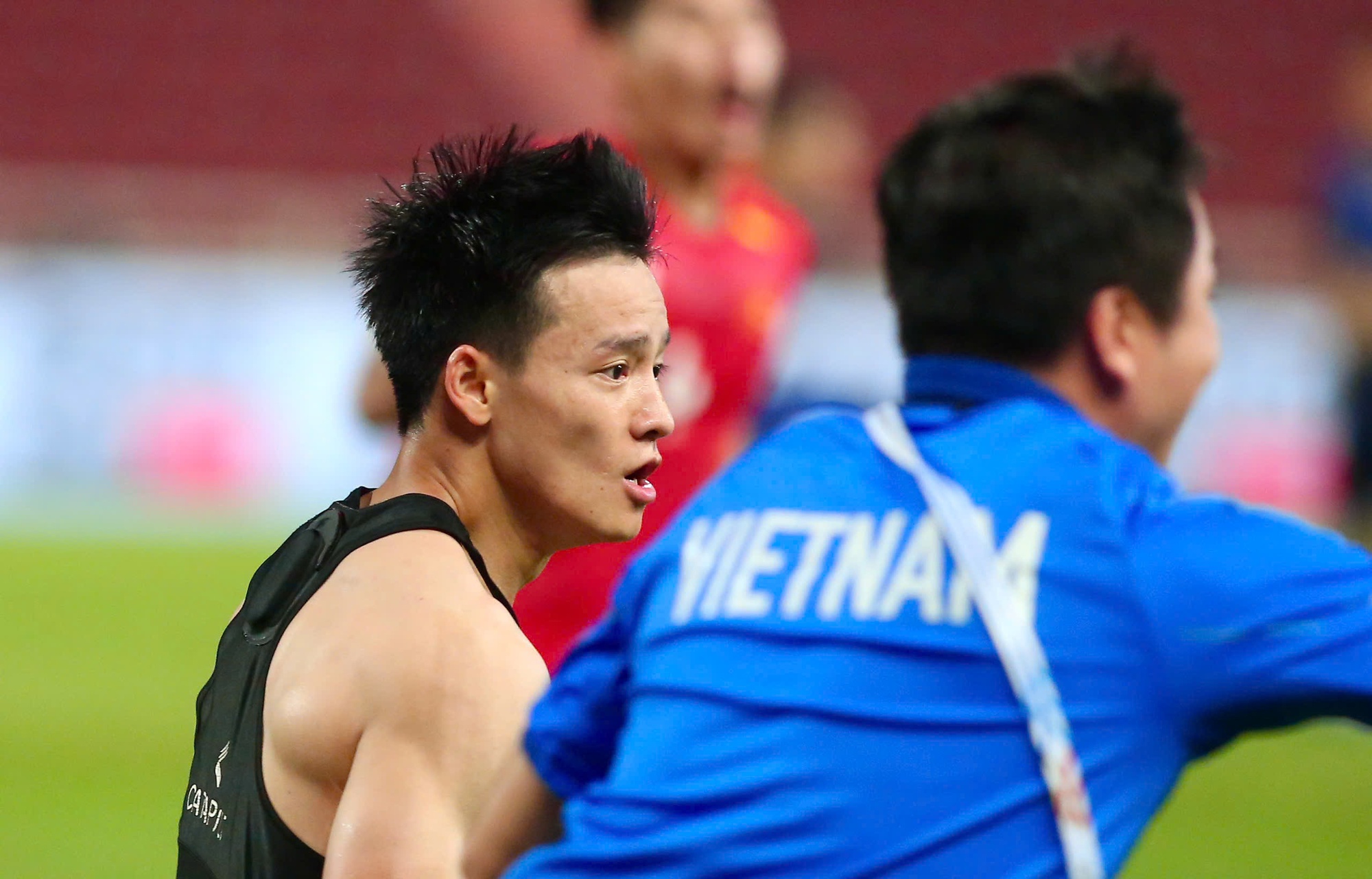 Hotboy Thanh Nhàn ghi bàn quyết định cho U22 Việt Nam cởi áo ăn mừng lộ body cực phẩm- Ảnh 4. Hotboy Thanh Nhàn ghi bàn quyết định cho U22 Việt Nam cởi áo ăn mừng lộ body cực phẩm- Ảnh 4.