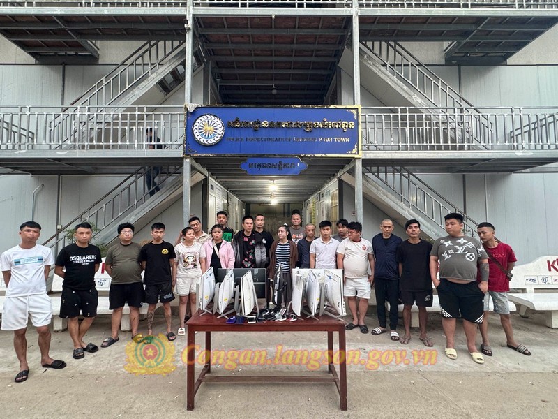 "Bà trùm" Nguyễn Thị Chín sinh năm 1995 cầm đầu đường dây đặc biệt lớn, quy mô lừa đảo trên 7.500 tỷ đồng- Ảnh 3. "Bà trùm" Nguyễn Thị Chín sinh năm 1995 cầm đầu đường dây đặc biệt lớn, quy mô lừa đảo trên 7.500 tỷ đồng- Ảnh 3.