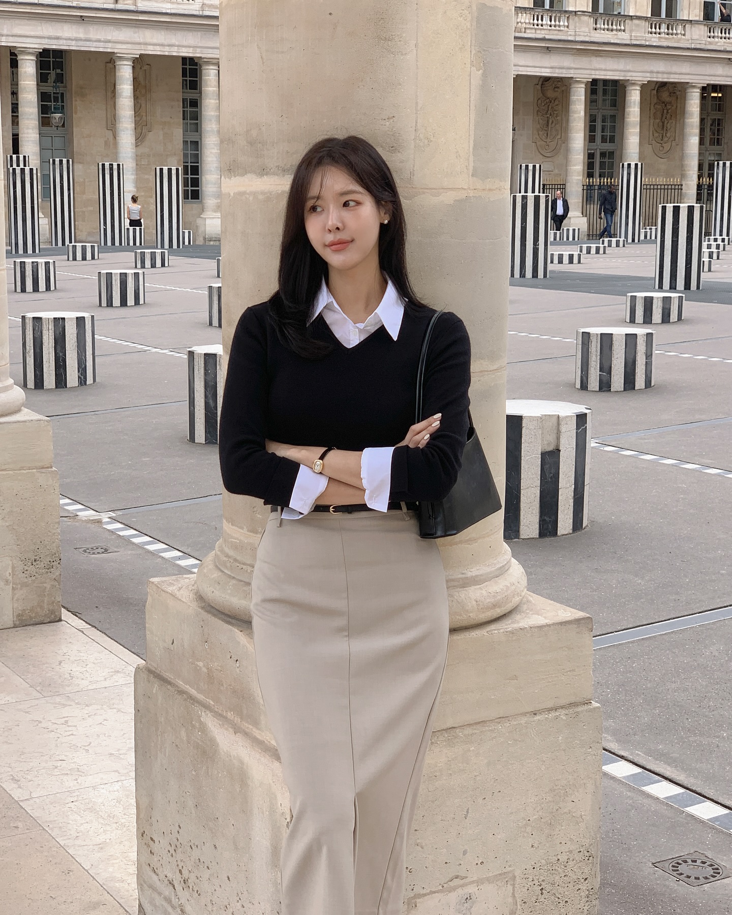 Chân váy sáng màu mix cùng với 5 mẫu áo này thì không thể xuất sắc hơn- Ảnh 7. Chân váy sáng màu mix cùng với 5 mẫu áo này thì không thể xuất sắc hơn- Ảnh 7.