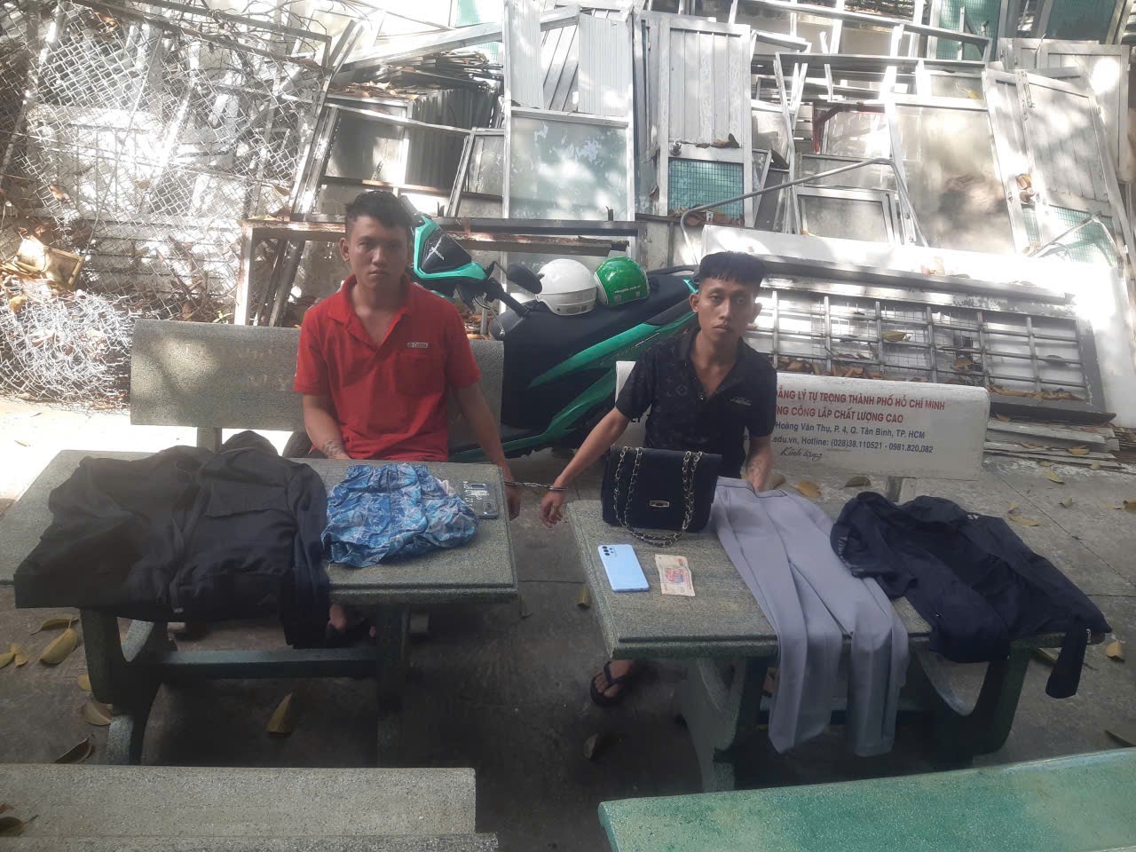 Tạm giữ đôi bạn thân Võ Phi Long và Nguyễn Quốc Công- Ảnh 1. Tạm giữ đôi bạn thân Võ Phi Long và Nguyễn Quốc Công- Ảnh 1.