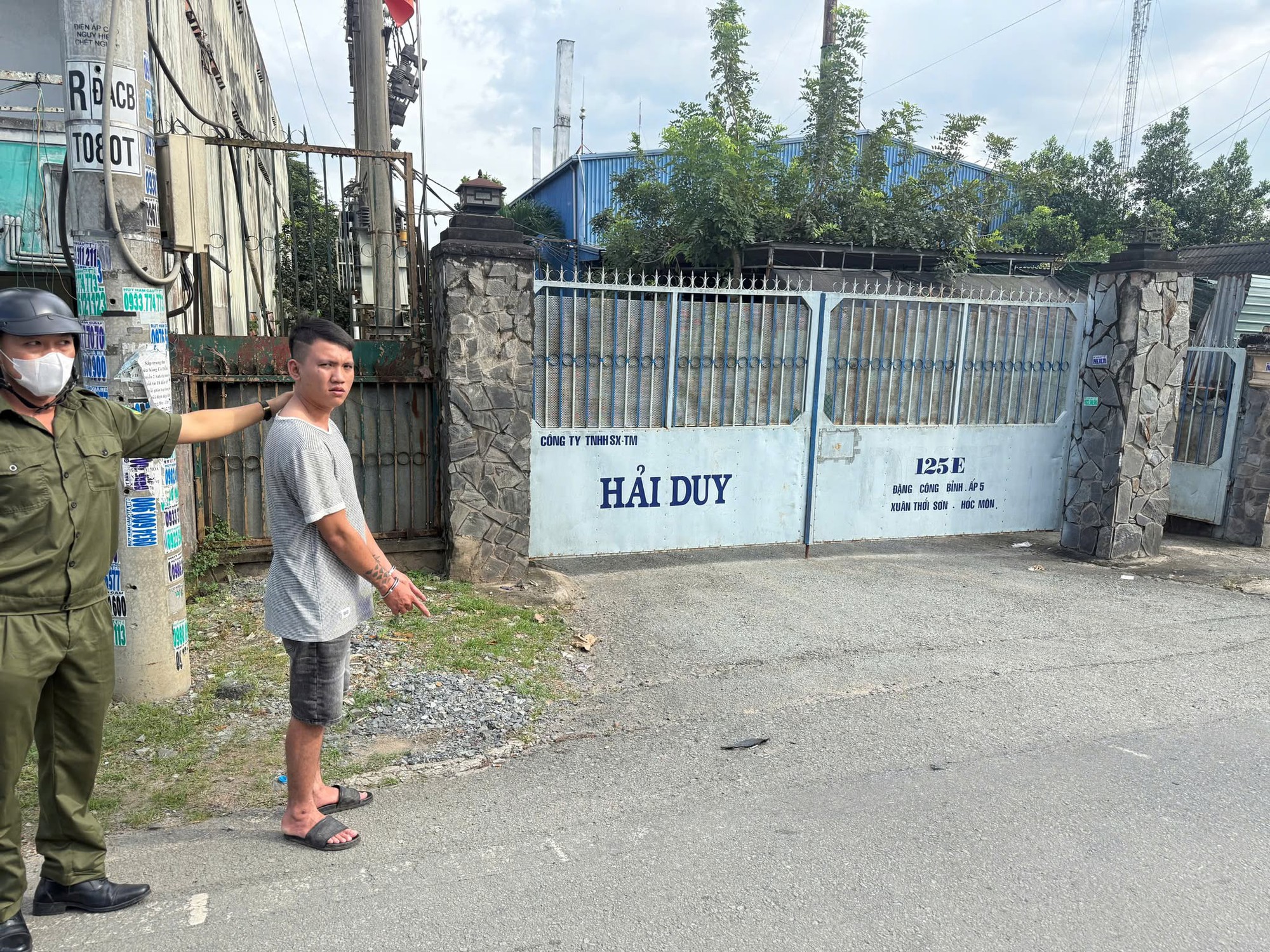 Tạm giữ đôi bạn thân Võ Phi Long và Nguyễn Quốc Công- Ảnh 3. Tạm giữ đôi bạn thân Võ Phi Long và Nguyễn Quốc Công- Ảnh 3.