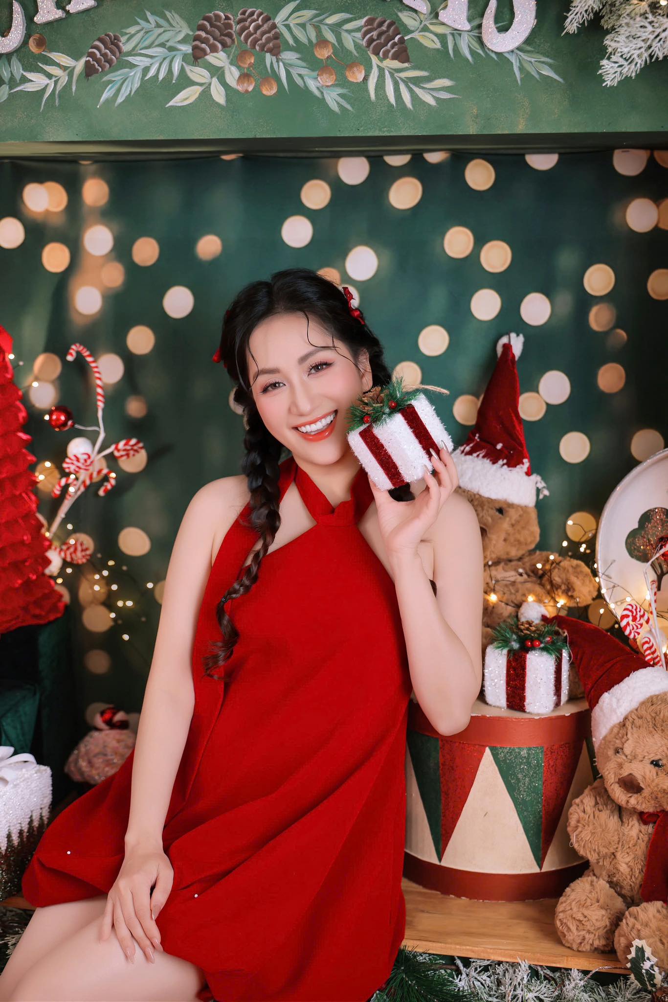 Mê mẩn 3 thiên thần nhà Khánh Thi - Phan Hiển: Cậu cả điển trai, cô hai sang chảnh, út cưng Lisa xinh yêu như búp bê!- Ảnh 12. Mê mẩn 3 thiên thần nhà Khánh Thi - Phan Hiển: Cậu cả điển trai, cô hai sang chảnh, út cưng Lisa xinh yêu như búp bê!- Ảnh 12.