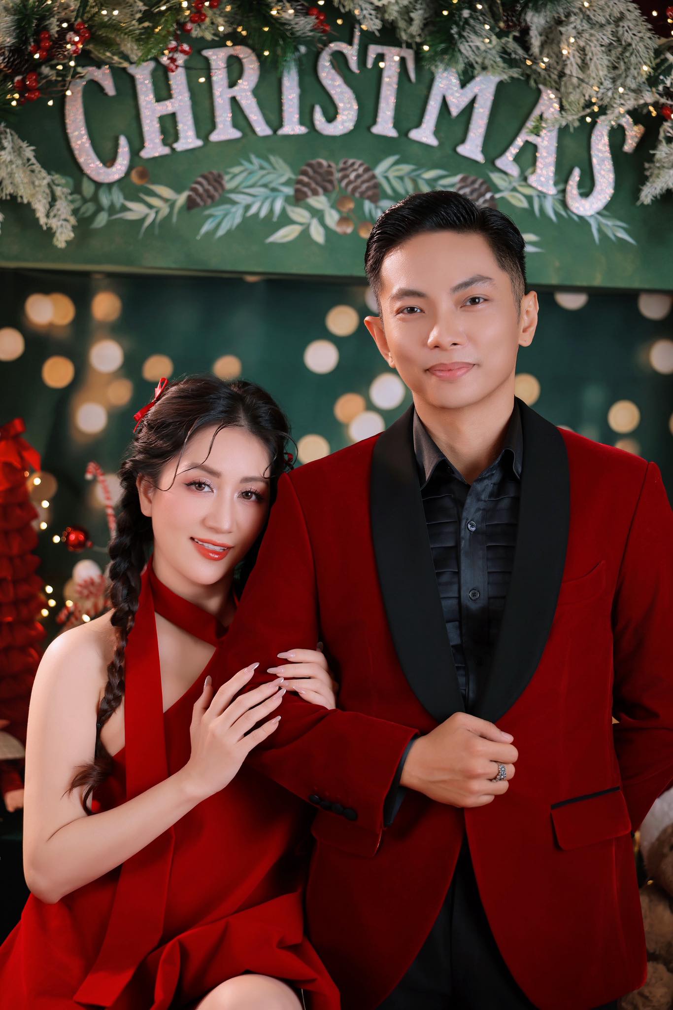 Mê mẩn 3 thiên thần nhà Khánh Thi - Phan Hiển: Cậu cả điển trai, cô hai sang chảnh, út cưng Lisa xinh yêu như búp bê!- Ảnh 13. Mê mẩn 3 thiên thần nhà Khánh Thi - Phan Hiển: Cậu cả điển trai, cô hai sang chảnh, út cưng Lisa xinh yêu như búp bê!- Ảnh 13.