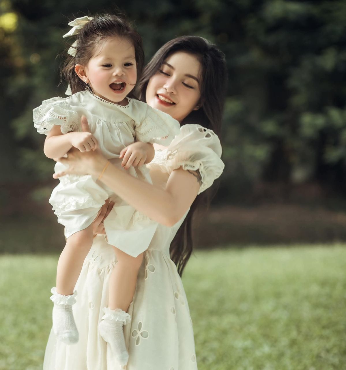 Những điều đặc biệt trong tính cách của bé gái không được sống gần mẹ- Ảnh 2. Những điều đặc biệt trong tính cách của bé gái không được sống gần mẹ- Ảnh 2.