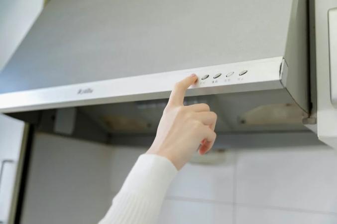 Một người nấu ăn, cả nh&agrave; ung thư? 5 th&oacute;i quen trong nh&agrave; bếp đầu độc sức khỏe, c&aacute;i đầu ti&ecirc;n hầu như ai cũng mắc- Ảnh 1.