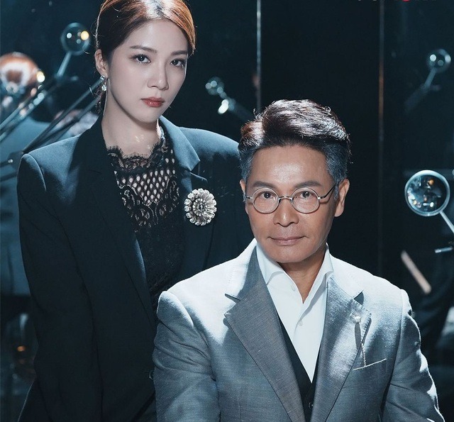 Nam diễn vi&ecirc;n 61 tuổi cứ đ&oacute;ng phim l&agrave; y&ecirc;u Hoa hậu, vừa chia tay mỹ nh&acirc;n 2K2 liền đến b&ecirc;n người đẹp 95?- Ảnh 4.