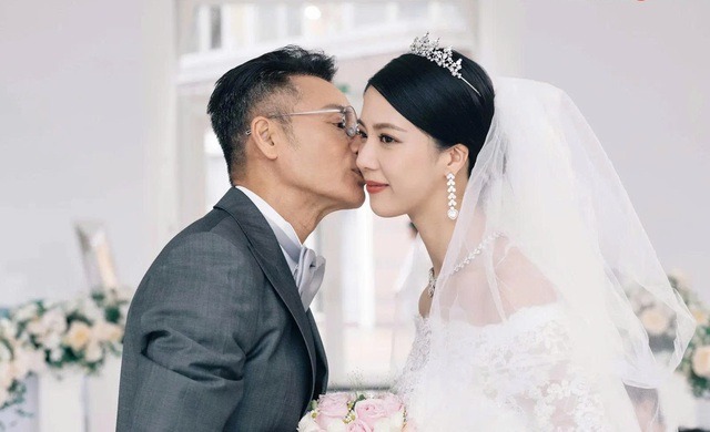 Nam diễn vi&ecirc;n 61 tuổi cứ đ&oacute;ng phim l&agrave; y&ecirc;u Hoa hậu, vừa chia tay mỹ nh&acirc;n 2K2 liền đến b&ecirc;n người đẹp 95?- Ảnh 5.