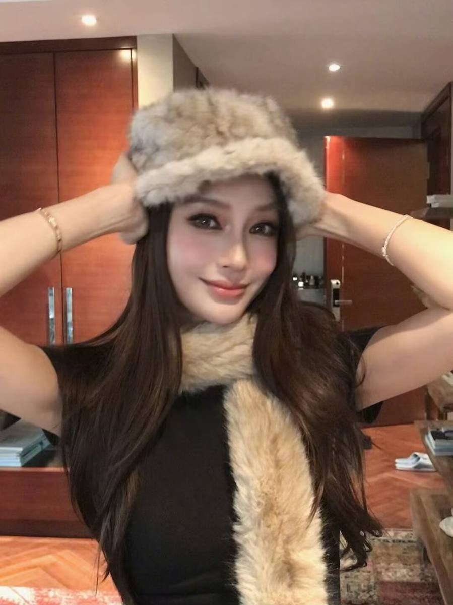 Angelababy đang l&agrave;m g&igrave; với gương mặt của m&igrave;nh vậy?- Ảnh 3.