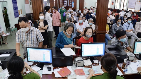 Từ 2026, người sinh 3 năm sau đây cần đổi thẻ căn cước công dân để tránh bị phạt tiền- Ảnh 1. Từ 2026, người sinh 3 năm sau đây cần đổi thẻ căn cước công dân để tránh bị phạt tiền- Ảnh 1.