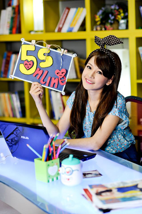 Việt Nam có 1 mỹ nhân đẹp đến mức chỉ ngồi cười cũng đổi đời, visual đỉnh cao gây bão khắp MXH Trung Quốc- Ảnh 2. Việt Nam có 1 mỹ nhân đẹp đến mức chỉ ngồi cười cũng đổi đời, visual đỉnh cao gây bão khắp MXH Trung Quốc- Ảnh 2.