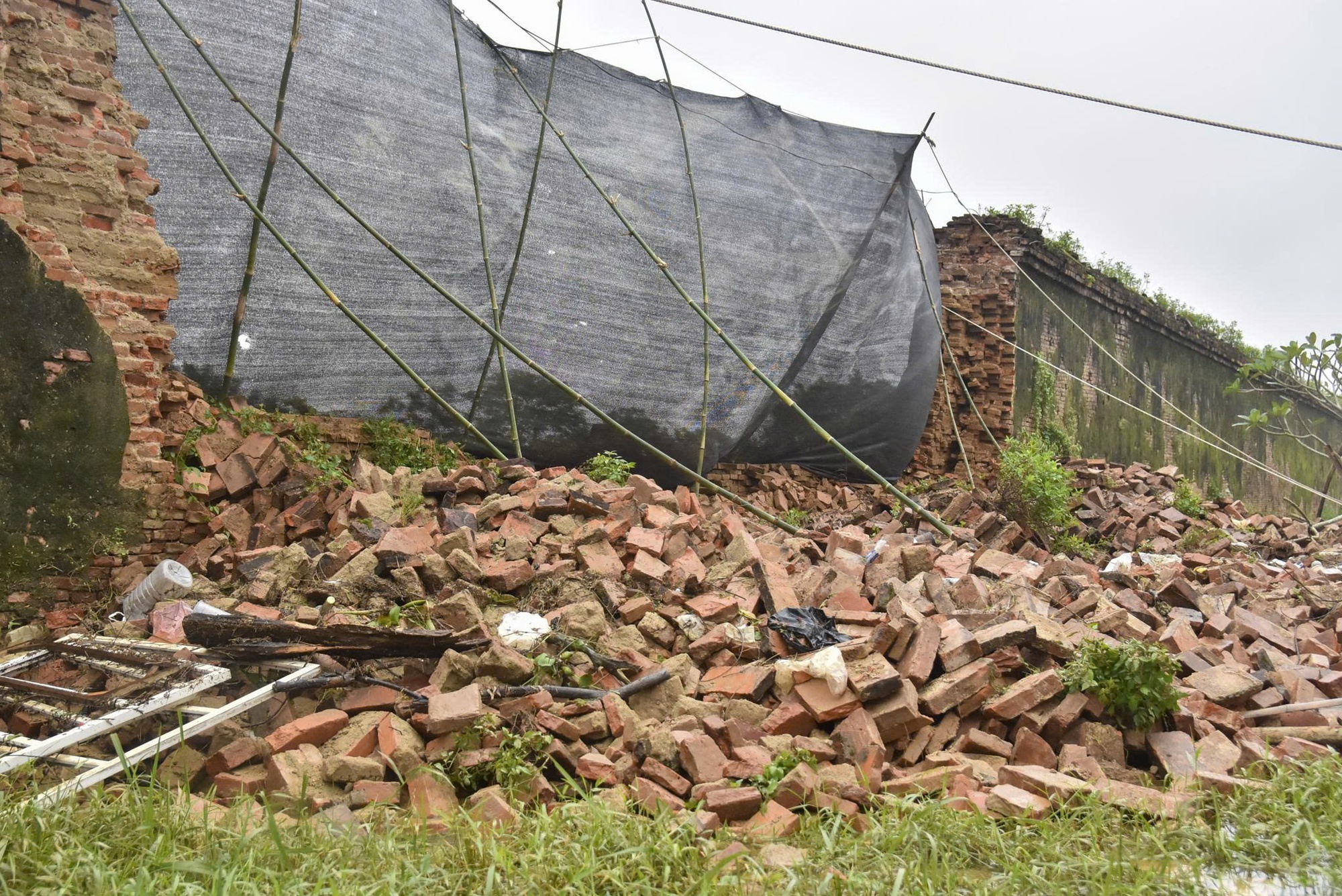 Lệnh khẩn cấp ban hành, Hoàng thành Huế phải sửa ngay trong 45 ngày- Ảnh 1. Lệnh khẩn cấp ban hành, Hoàng thành Huế phải sửa ngay trong 45 ngày- Ảnh 1.