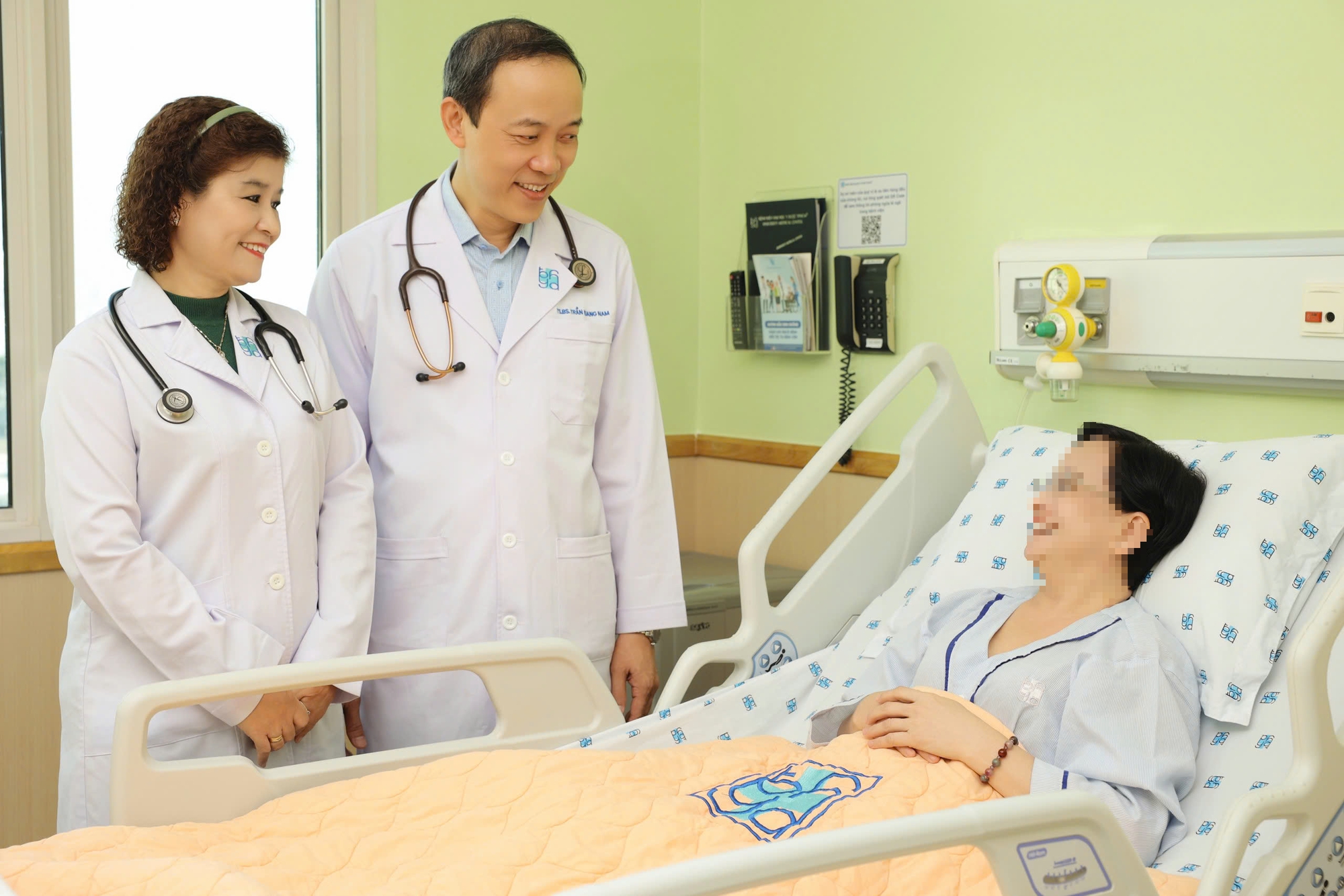 Chuy&ecirc;n gia l&yacute; giải chuyện bốc hỏa chốn ph&ograve;ng the ở phụ nữ- Ảnh 1.