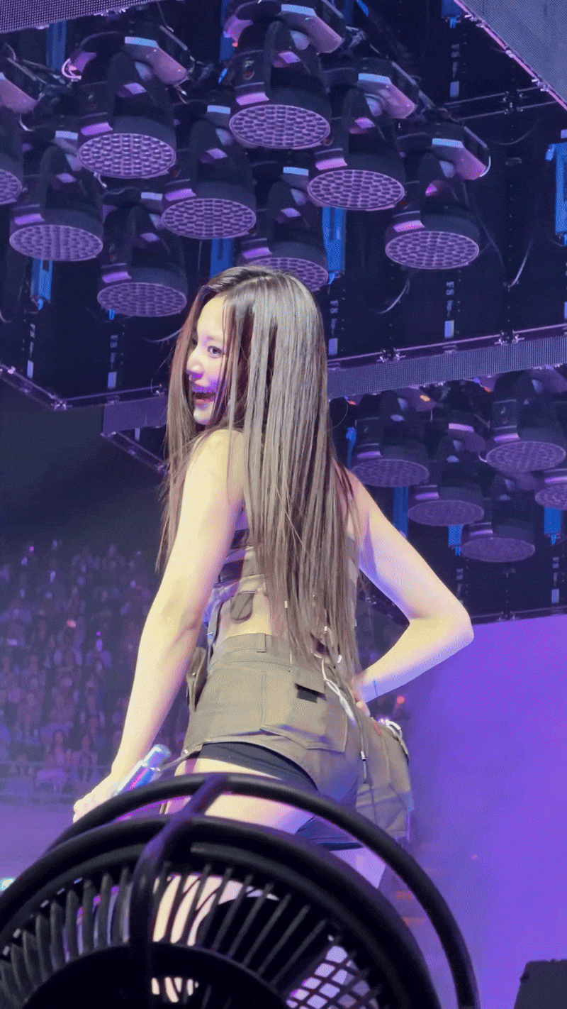 Mất 10 năm mới thấy mỹ nhân đẹp nhất thế giới tỏa sáng hơn bao giờ hết- Ảnh 3. Mất 10 năm mới thấy mỹ nhân đẹp nhất thế giới tỏa sáng hơn bao giờ hết- Ảnh 3.