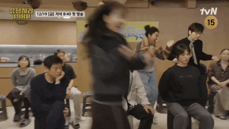 Sự thật đằng sau nghi vấn Ryu Jun Yeol bị cắt sóng khỏi buổi tụ họp Reply 1988- Ảnh 2. Sự thật đằng sau nghi vấn Ryu Jun Yeol bị cắt sóng khỏi buổi tụ họp Reply 1988- Ảnh 2.