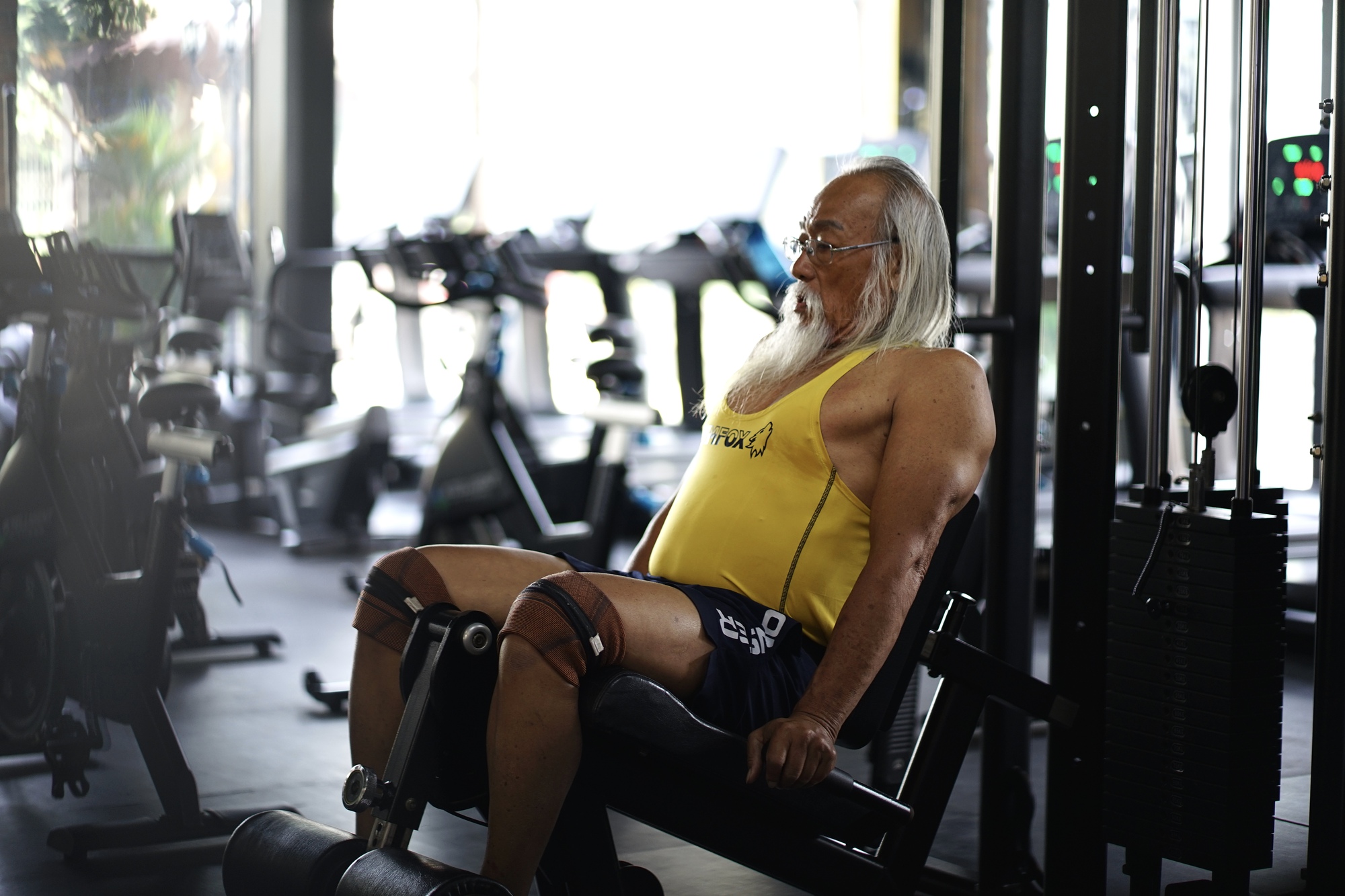 5 giờ sáng của một cụ ông ở TP.HCM khiến cả phòng gym sững sờ- Ảnh 3. 5 giờ sáng của một cụ ông ở TP.HCM khiến cả phòng gym sững sờ- Ảnh 3.