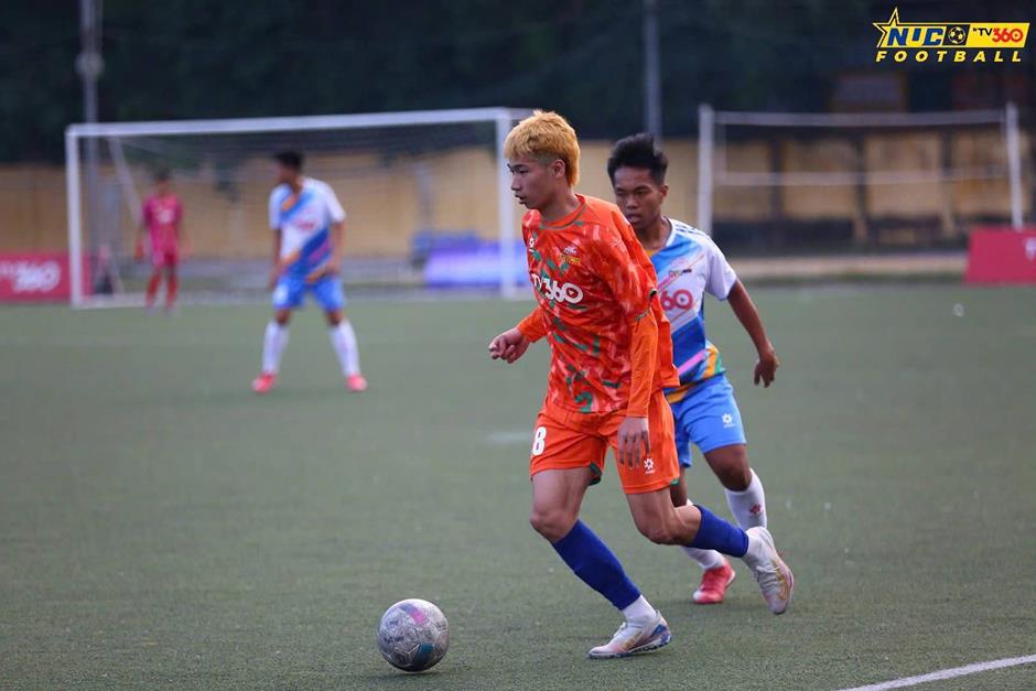 Tân binh Phương Đông gây sốc: Mang chất “phủi Hà Nội” vào sân chơi lớn nhất của bóng đá sinh viên!- Ảnh 3. Tân binh Phương Đông gây sốc: Mang chất “phủi Hà Nội” vào sân chơi lớn nhất của bóng đá sinh viên!- Ảnh 3.