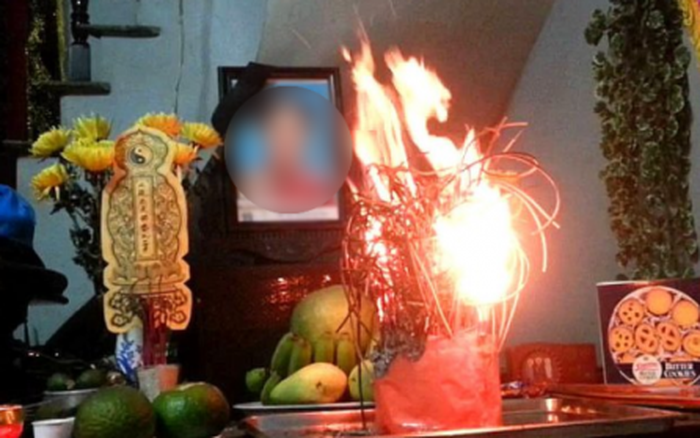 Lý giải nguyên nhân hiện tượng: Bát hương, chân hương bất ngờ cháy, xử lý như thế nào?- Ảnh 1. Lý giải nguyên nhân hiện tượng: Bát hương, chân hương bất ngờ cháy, xử lý như thế nào?- Ảnh 1.