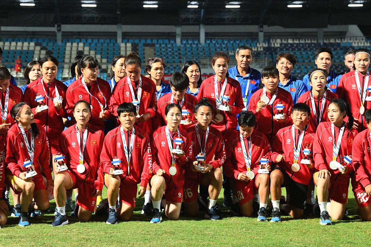 Đêm SEA Games đầy uất ức của Bích Thuỳ: Mất trắng bàn thắng, phản ứng gắt vì bị thay ra, rơi nước mắt bất lực- Ảnh 31. Đêm SEA Games đầy uất ức của Bích Thuỳ: Mất trắng bàn thắng, phản ứng gắt vì bị thay ra, rơi nước mắt bất lực- Ảnh 31.