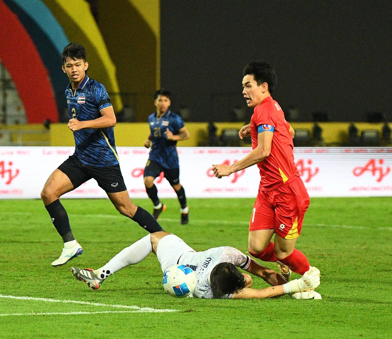 Phỏng vấn nóng ngôi sao sáng nhất U22 Việt Nam - Đình Bắc: Phỏng vấn nóng ngôi sao sáng nhất U22 Việt Nam - Đình Bắc: