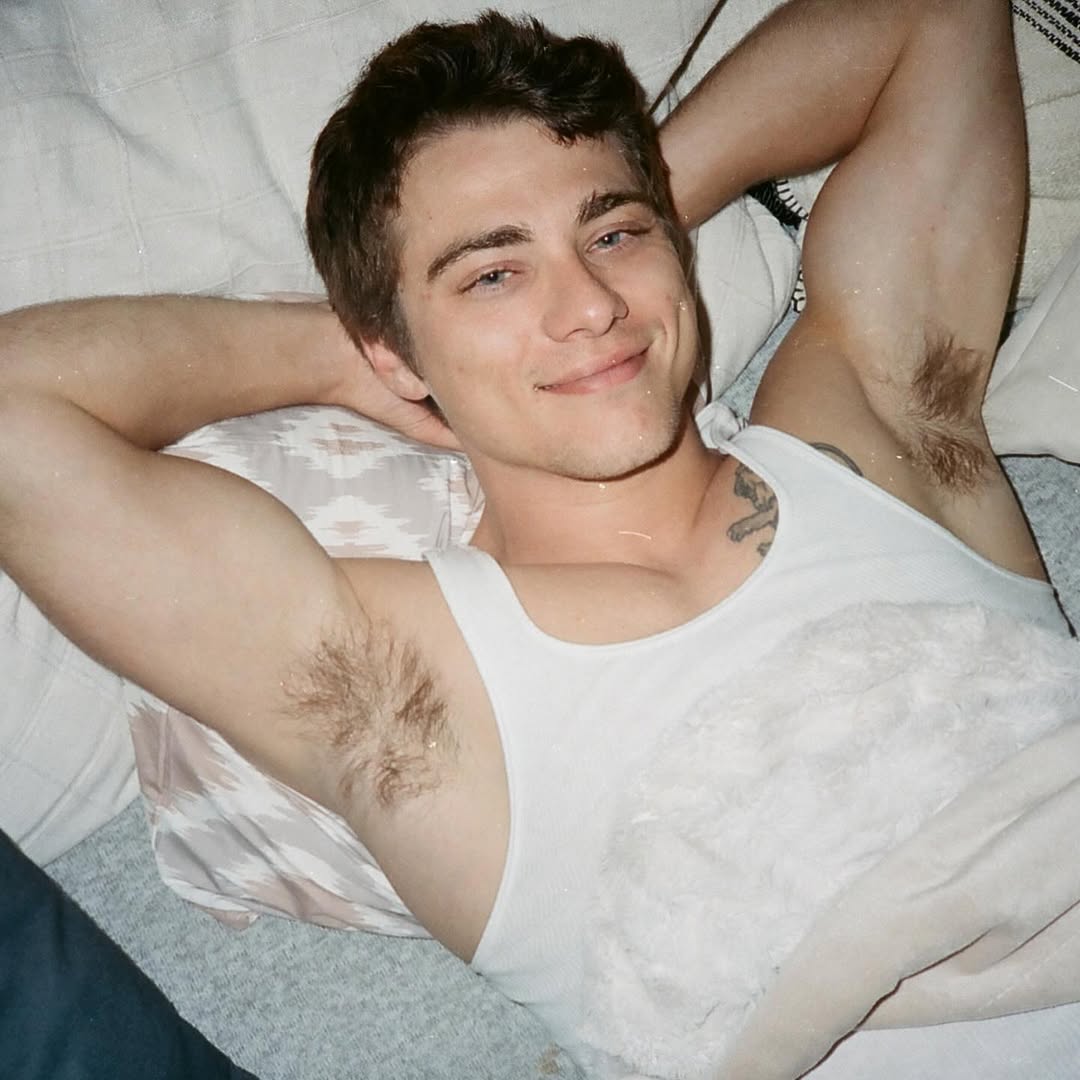 Bàng hoàng tin nam diễn viên điển trai vừa qua đời đột ngột vì tai nạn xe máy ở tuổi 31- Ảnh 2. Bàng hoàng tin nam diễn viên điển trai vừa qua đời đột ngột vì tai nạn xe máy ở tuổi 31- Ảnh 2.