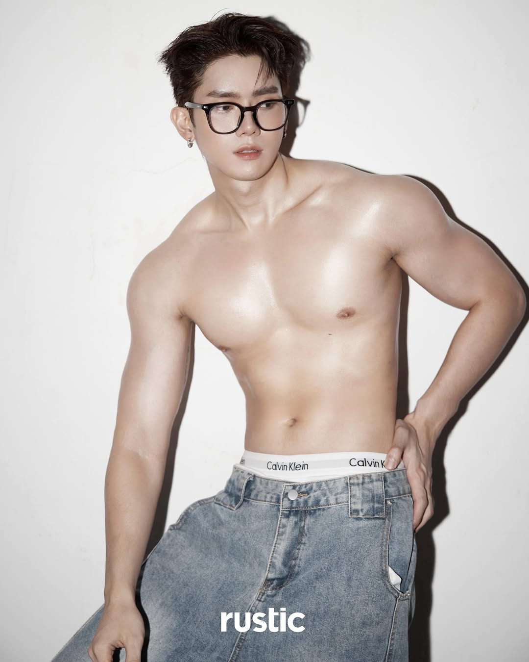 Cặp đ&ocirc;i diễn vi&ecirc;n 89-99 c&ocirc;ng khai t&igrave;nh cảm, showbiz vừa c&oacute; th&ecirc;m 1 đ&ocirc;i cực phẩm nhan sắc- Ảnh 5.