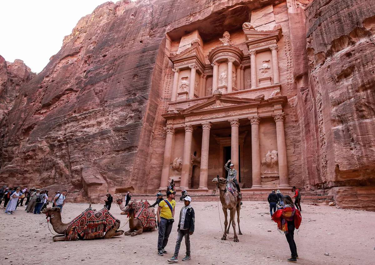 Ph&aacute;t hiện b&iacute; mật v&ocirc; gi&aacute; dưới l&ograve;ng đất: 12 bộ xương c&ograve;n nguy&ecirc;n vẹn khiến c&aacute;c nh&agrave; khảo cổ chết lặng- Ảnh 1.