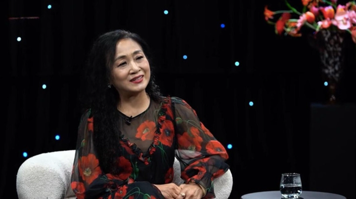 Nữ Đại t&aacute; được mệnh danh "chim sơn ca n&uacute;i rừng", từng h&aacute;t ở SEA Games l&agrave; ai?- Ảnh 2.