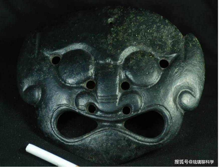 B&iacute; ẩn "Hắc b&igrave; ngọc" chấn động &Aacute; Đ&ocirc;ng: Manh mối về si&ecirc;u văn minh 6.000 năm trước?- Ảnh 2.