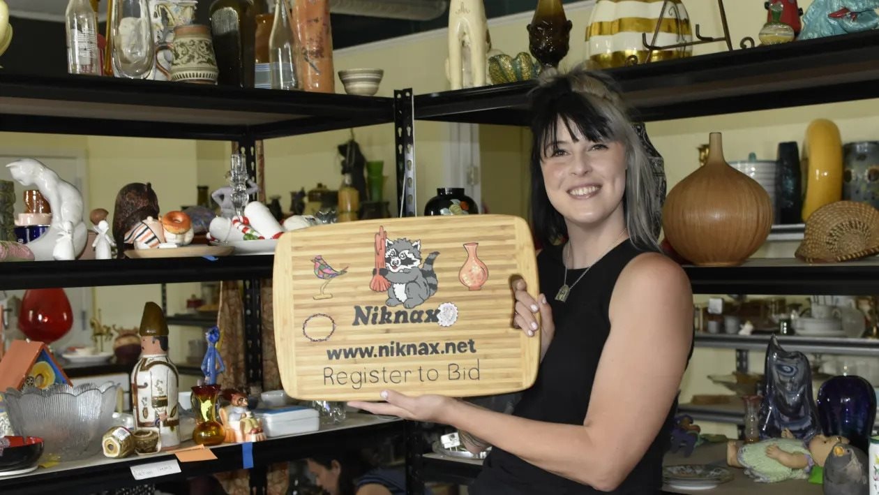 Chỉ b&aacute;n đồ cũ m&agrave; thu nhập h&agrave;ng triệu USD: C&ocirc;ng việc "ai cũng c&oacute; thể l&agrave;m được"- Ảnh 1.