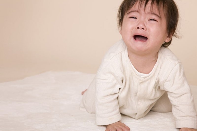 V&igrave; sao trẻ vừa nh&igrave;n thấy một người n&agrave;o đ&oacute; liền đột nhi&ecirc;n kh&oacute;c to? Kh&ocirc;ng phải m&ecirc; t&iacute;n, cha mẹ cần thật hiểu r&otilde;- Ảnh 1.