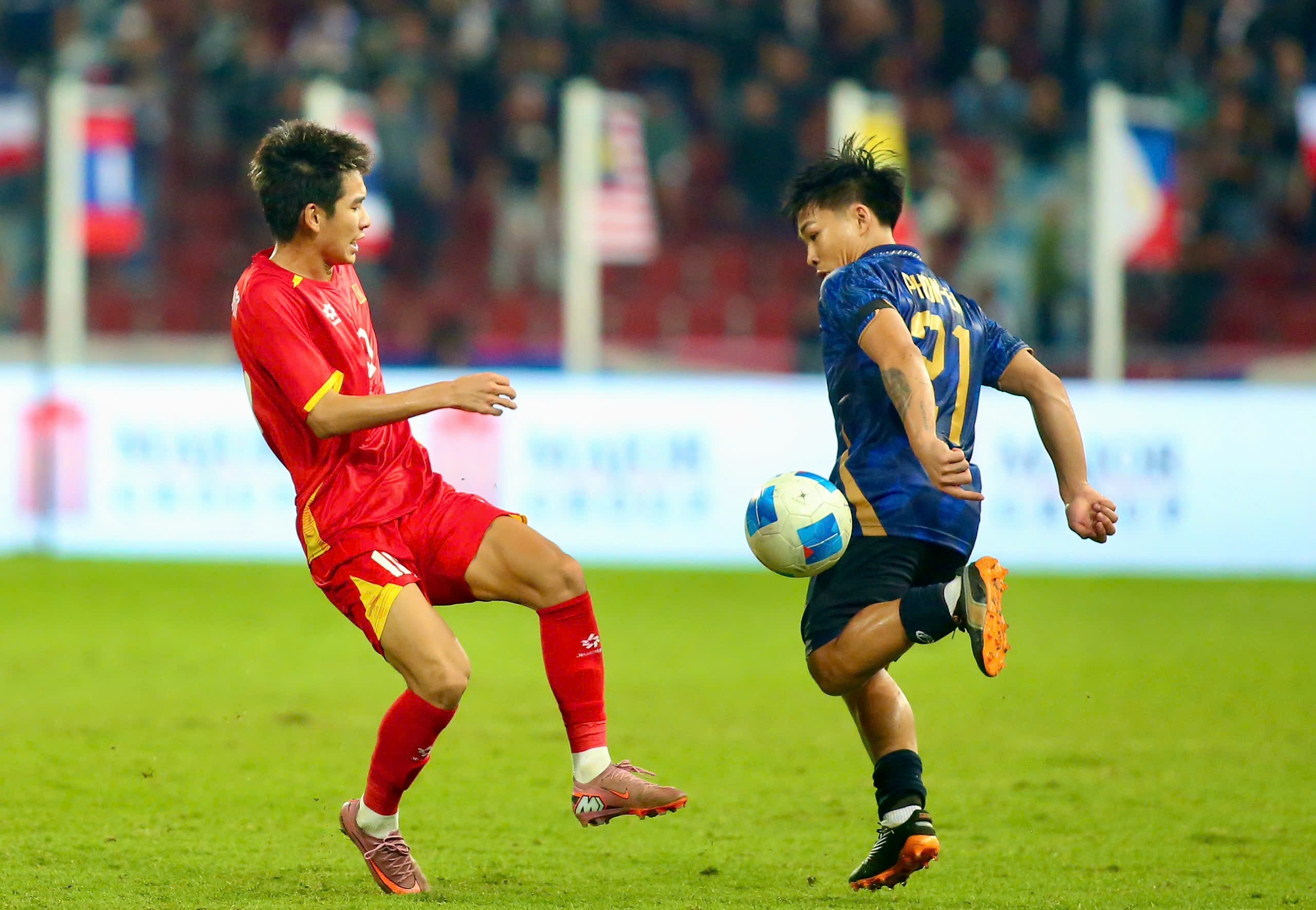 Phỏng vấn cầu thủ U22 Việt Nam: Lộ l&yacute; do ngược d&ograve;ng kịch t&iacute;nh khiến U22 Th&aacute;i Lan 