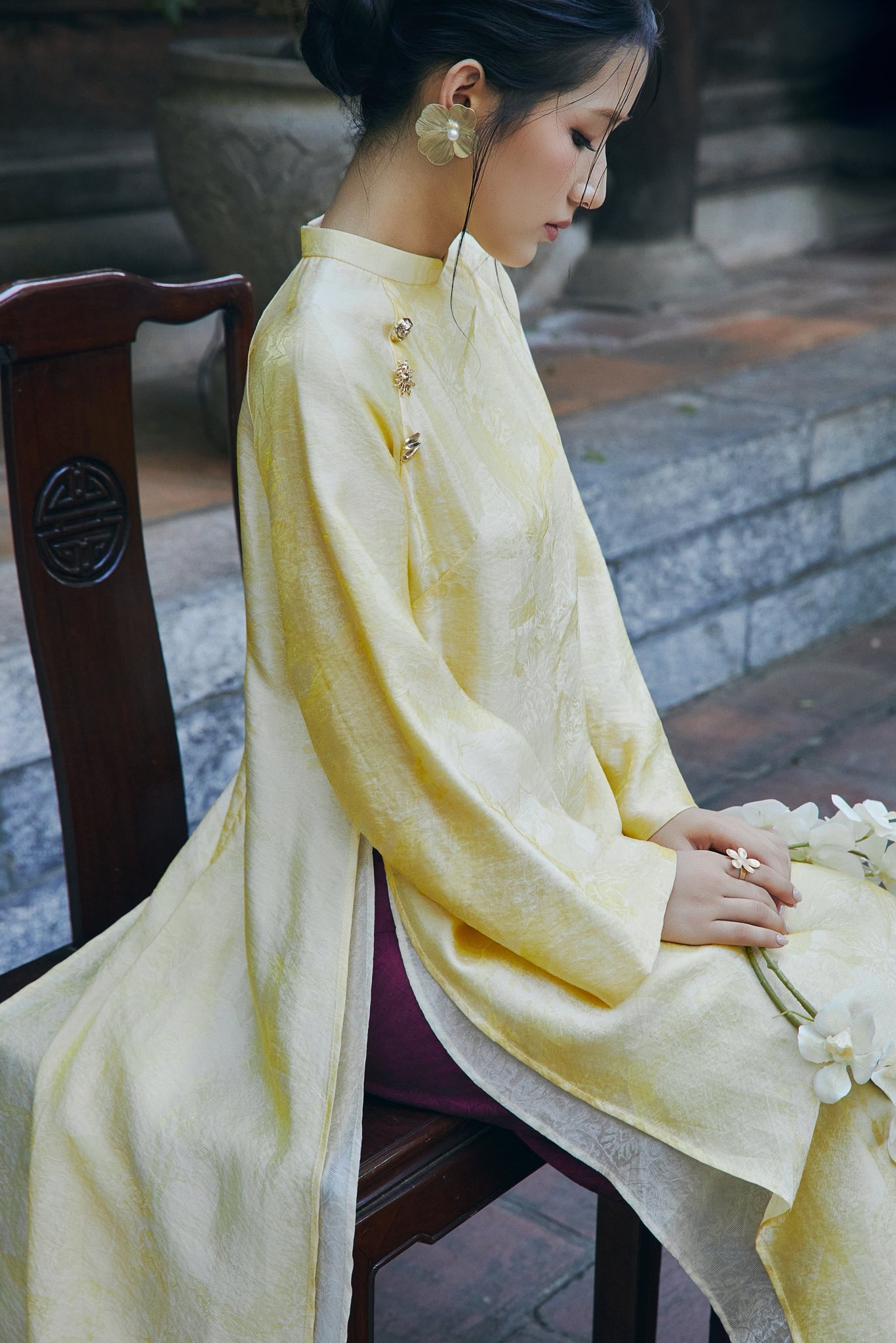 T&acirc;m điểm xu hướng &aacute;o d&agrave;i Tết 2026: &Aacute;o d&agrave;i t&agrave; k&eacute;p (4 t&agrave;) nh&acirc;n đ&ocirc;i vẻ thướt tha, sang chảnh cho ph&aacute;i đẹp- Ảnh 11.