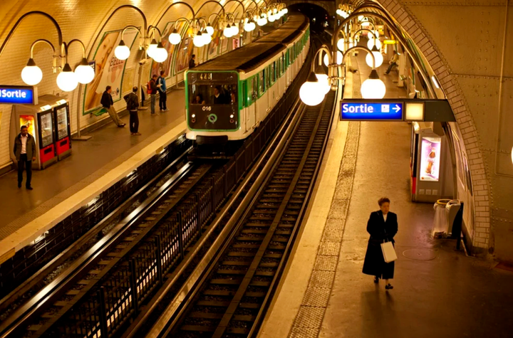 B&iacute; ẩn về sự ra đời hệ thống t&agrave;u điện ngầm của Paris- Ảnh 1.