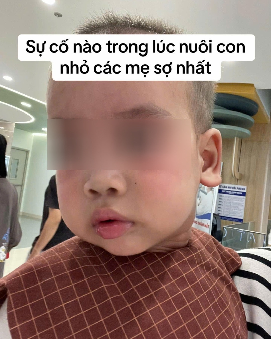 Tưởng bệnh lạ, mẹ hớt hải đưa con v&agrave;o bệnh viện, h&oacute;a ra l&agrave; b&eacute; đ&atilde; l&agrave;m 1 việc 