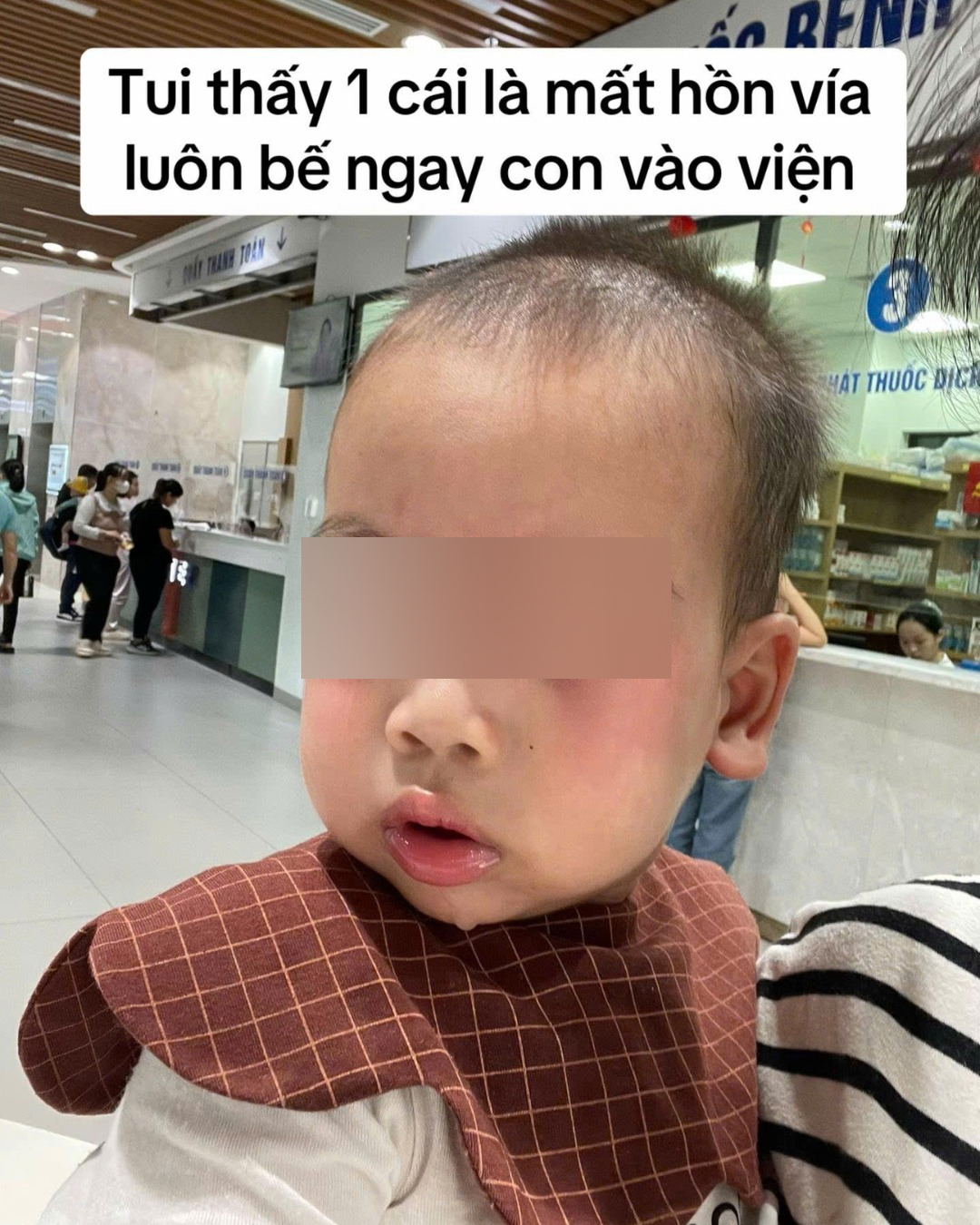 Tưởng bệnh lạ, mẹ hớt hải đưa con v&agrave;o bệnh viện, h&oacute;a ra l&agrave; b&eacute; đ&atilde; l&agrave;m 1 việc 