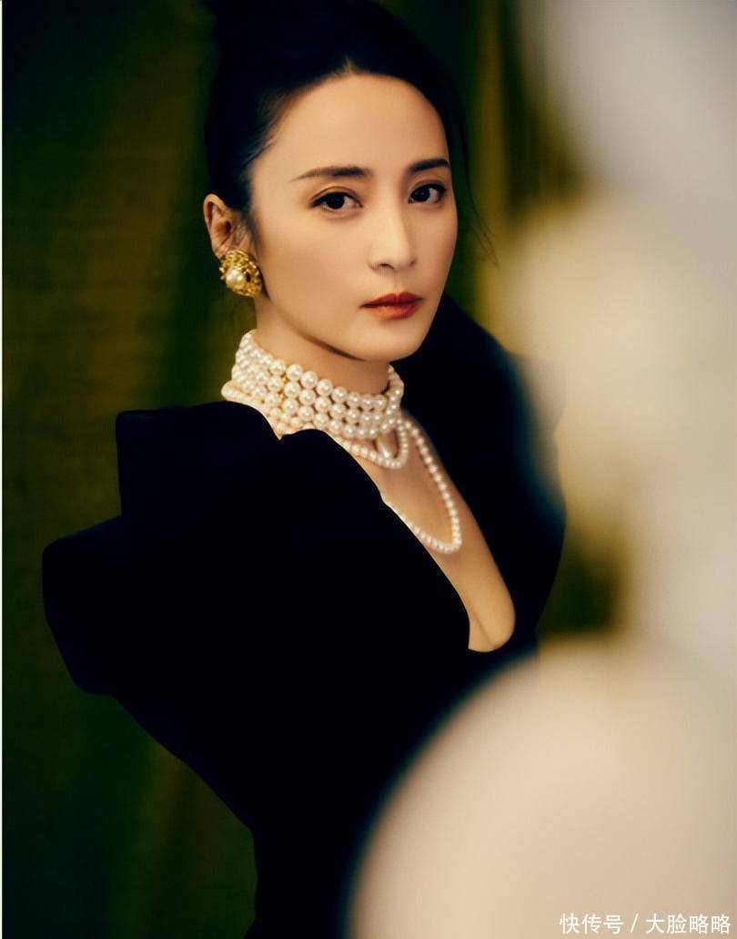 &ldquo;Đệ nhất mỹ nh&acirc;n&rdquo; bị trợ l&yacute; mắng như con, đ&oacute;i đến mức phải v&eacute;t đ&aacute;y nồi, ăn qu&yacute;t cả vỏ- Ảnh 5.