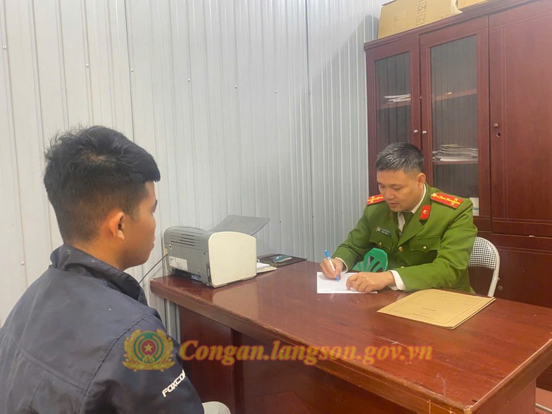 Khống chế, bắt giữ Phương Văn Hảo sinh năm 2001- Ảnh 1.