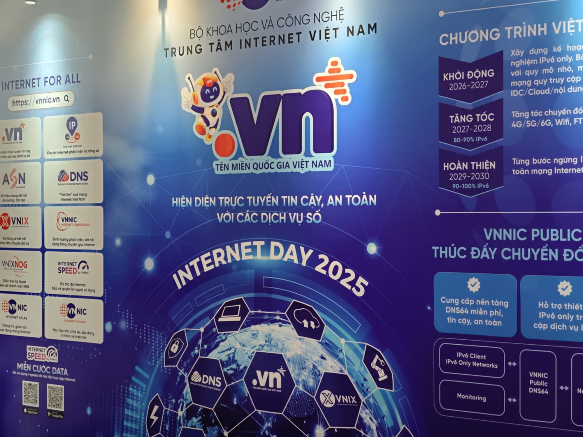 Internet Việt Nam đang được bảo vệ như thế n&agrave;o trước AI, lừa đảo v&agrave; c&aacute;c cuộc tấn c&ocirc;ng v&ocirc; h&igrave;nh?- Ảnh 2.