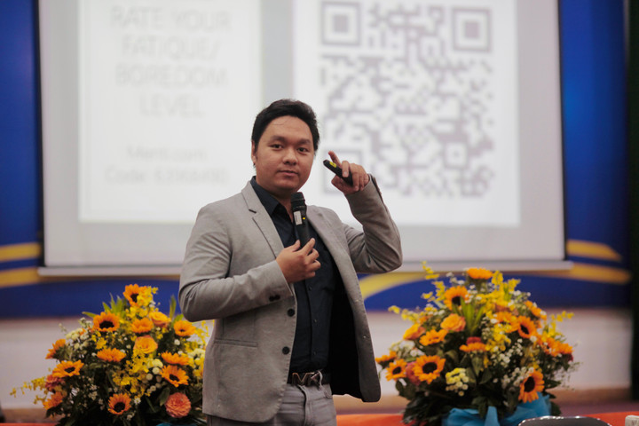 10 năm, 3 tấm bằng thạc sĩ- Ảnh 2.