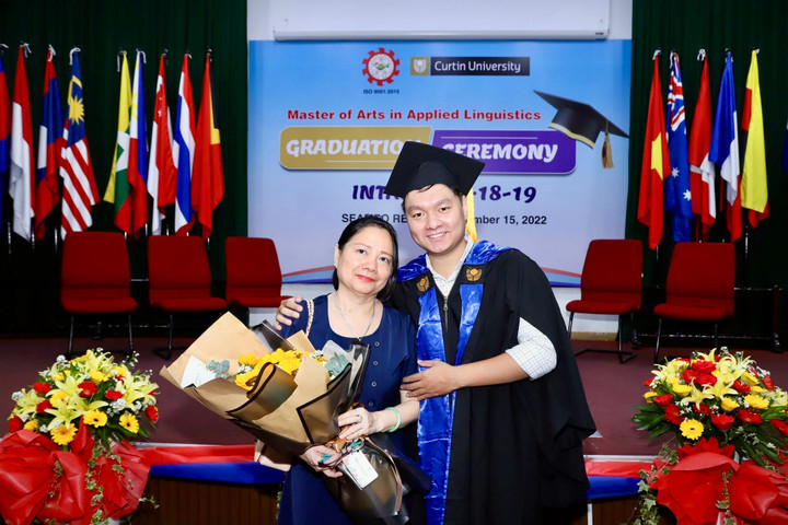 10 năm, 3 tấm bằng thạc sĩ- Ảnh 3.