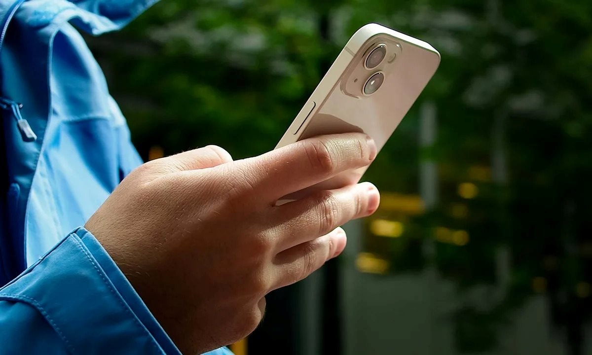 Mẫu iPhone "b&igrave;nh cũ rượu thơm", giảm kịch gi&aacute; c&ograve;n 11 triệu: H&agrave;ng mới cứng, rẻ, đẹp, đ&aacute;ng mua nhất cuối 2025- Ảnh 4.