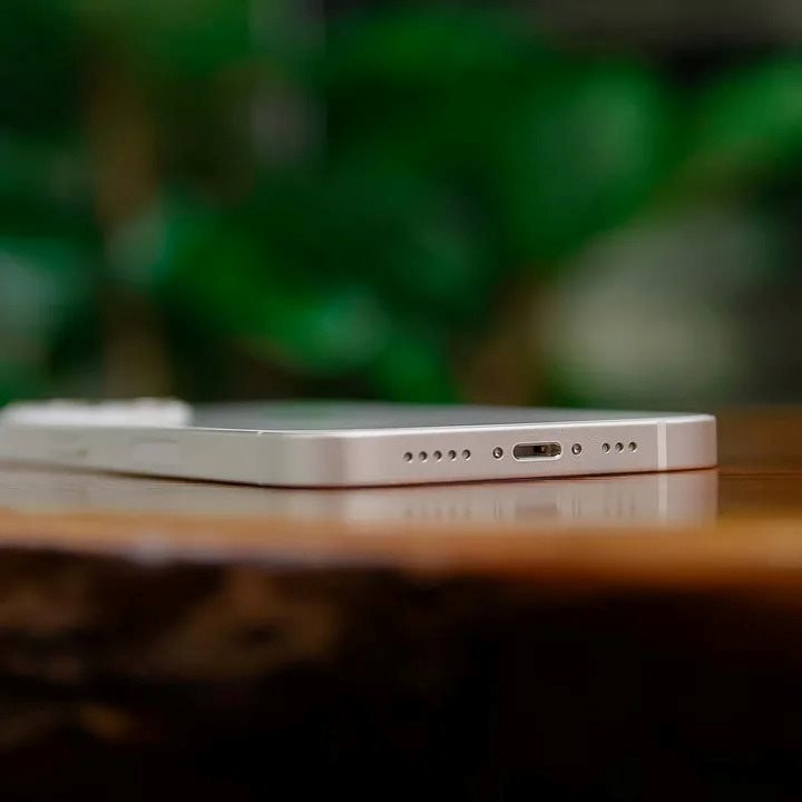 Mẫu iPhone "b&igrave;nh cũ rượu thơm", giảm kịch gi&aacute; c&ograve;n 11 triệu: H&agrave;ng mới cứng, rẻ, đẹp, đ&aacute;ng mua nhất cuối 2025- Ảnh 3.