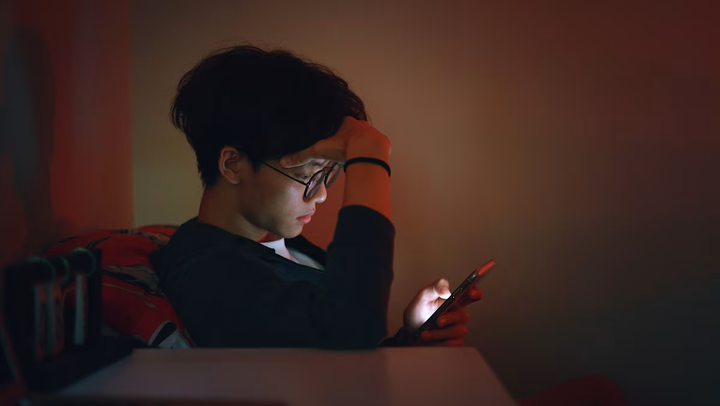 Bị trừ KPI v&igrave; chậm trả lời sếp đ&ecirc;m cuối tuần, t&ocirc;i chịu 1 năm rồi t&igrave;m việc mới- Ảnh 1.