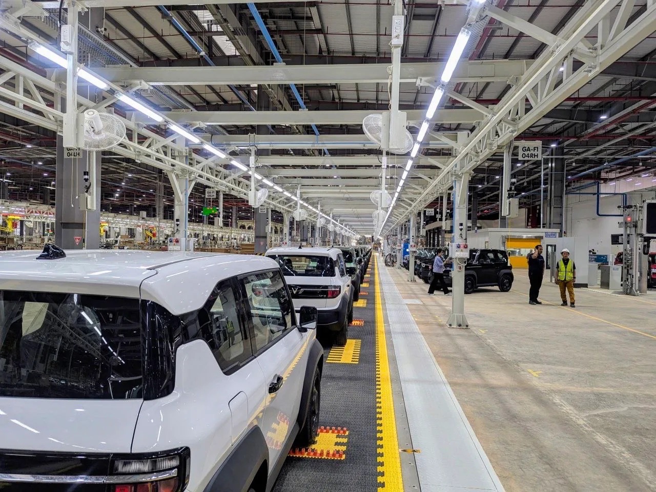 VinFast b&aacute;n hơn 3.100 xe điện tại Indonesia: VF 3 c&oacute; doanh số khủng nhất, VF e34 cũng b&aacute;n cực chạy- Ảnh 3.