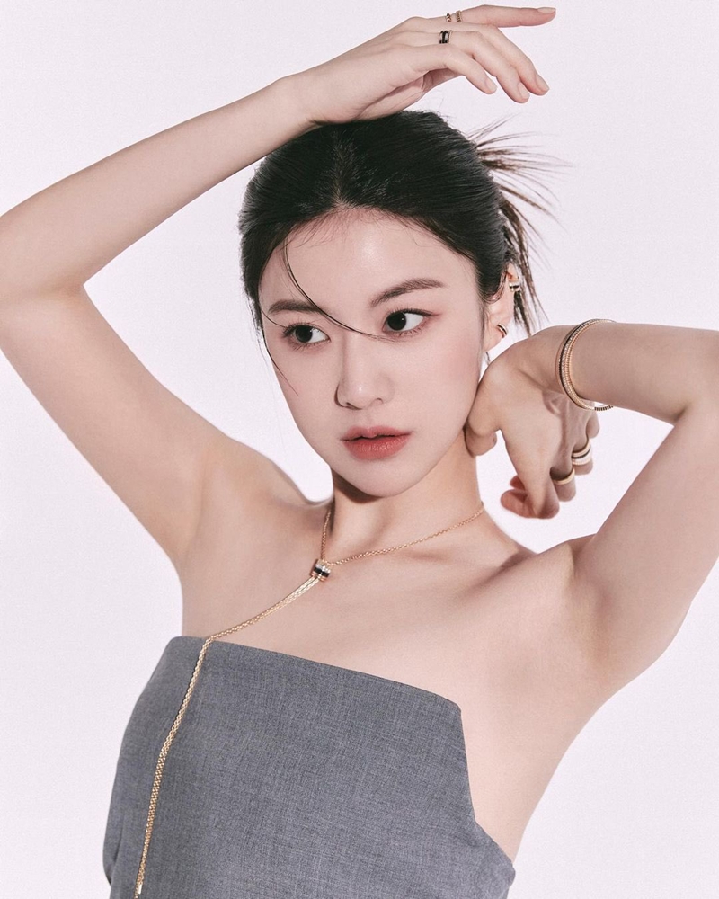 Ng&agrave;n lần cảm ơn v&igrave; cặp đ&ocirc;i n&agrave;y đ&atilde; y&ecirc;u nhau: Nh&agrave; trai đẹp ngất ng&acirc;y, nh&agrave; g&aacute;i l&agrave; minh tinh nổi tiếng to&agrave;n cầu- Ảnh 5.