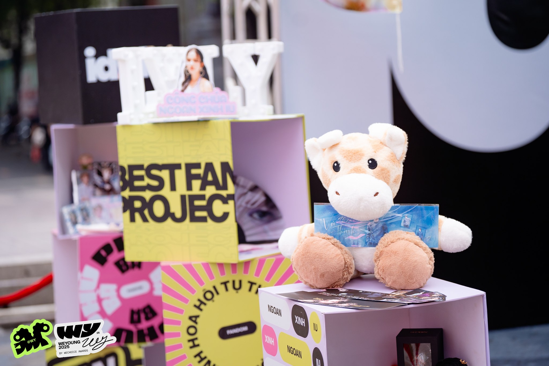 Chỉ c&ograve;n 1 ng&agrave;y đến WeYoung 2025: Cả loạt fandom hot nhất tập hợp, văn ho&aacute; thần tượng Việt ng&agrave;y c&agrave;ng đẹp rực rỡ!- Ảnh 4.